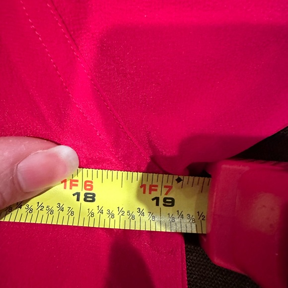 Jones New York Red Light Blouse Hidden Buttons. 1 Pocket & Pleated Side.Sz 8 - Picture 13 of 14